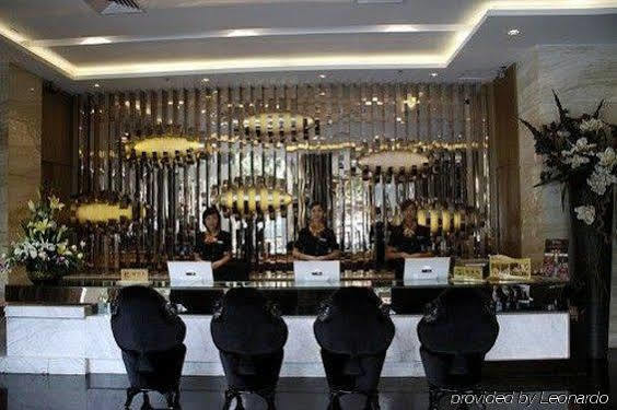 Shenzhen Baoan Luxe Manor Hotel Exterior photo